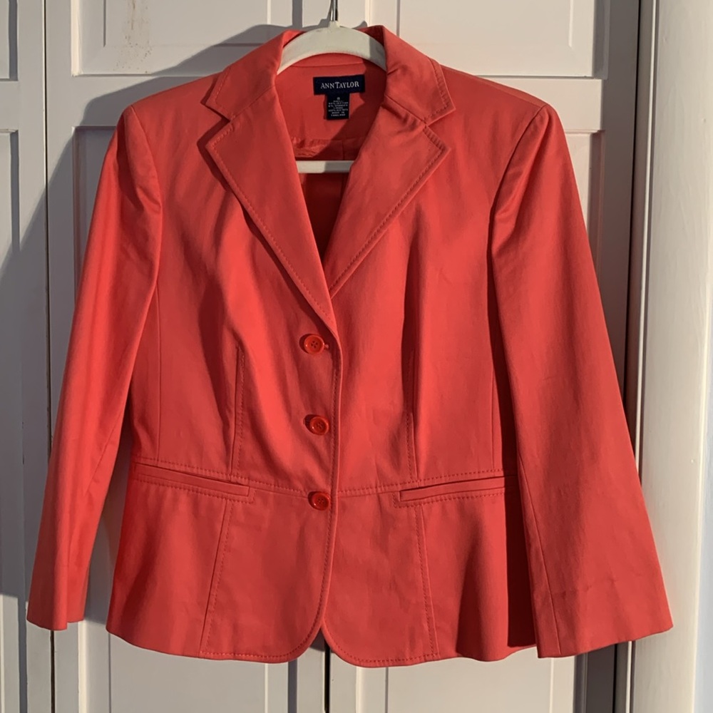 Ann Taylor Fully Lined 3 Button Blazer EUC